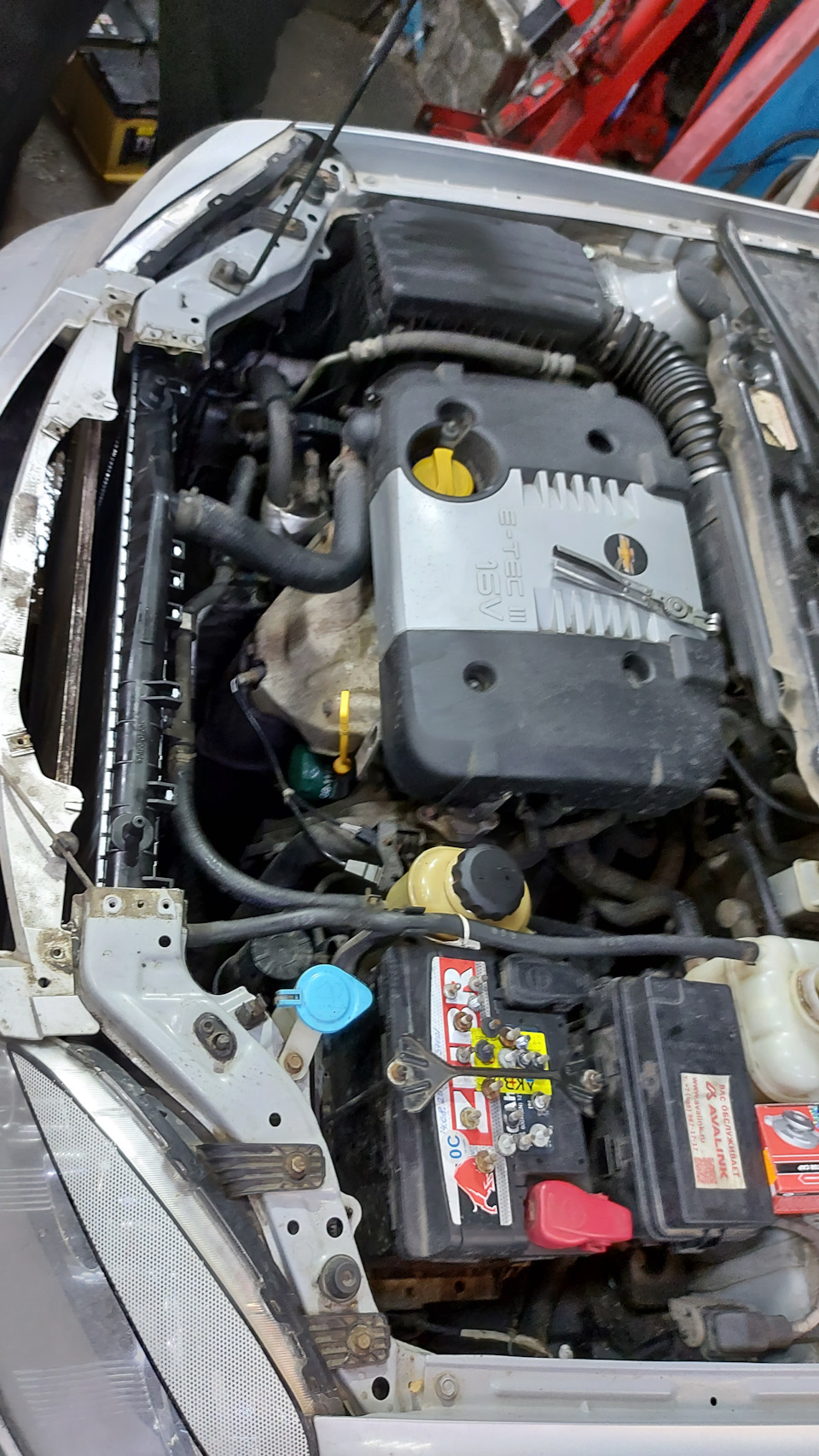 Замена радиатора охлаждения — Chevrolet Lacetti SW, 1,8 л, 2008 года ...
