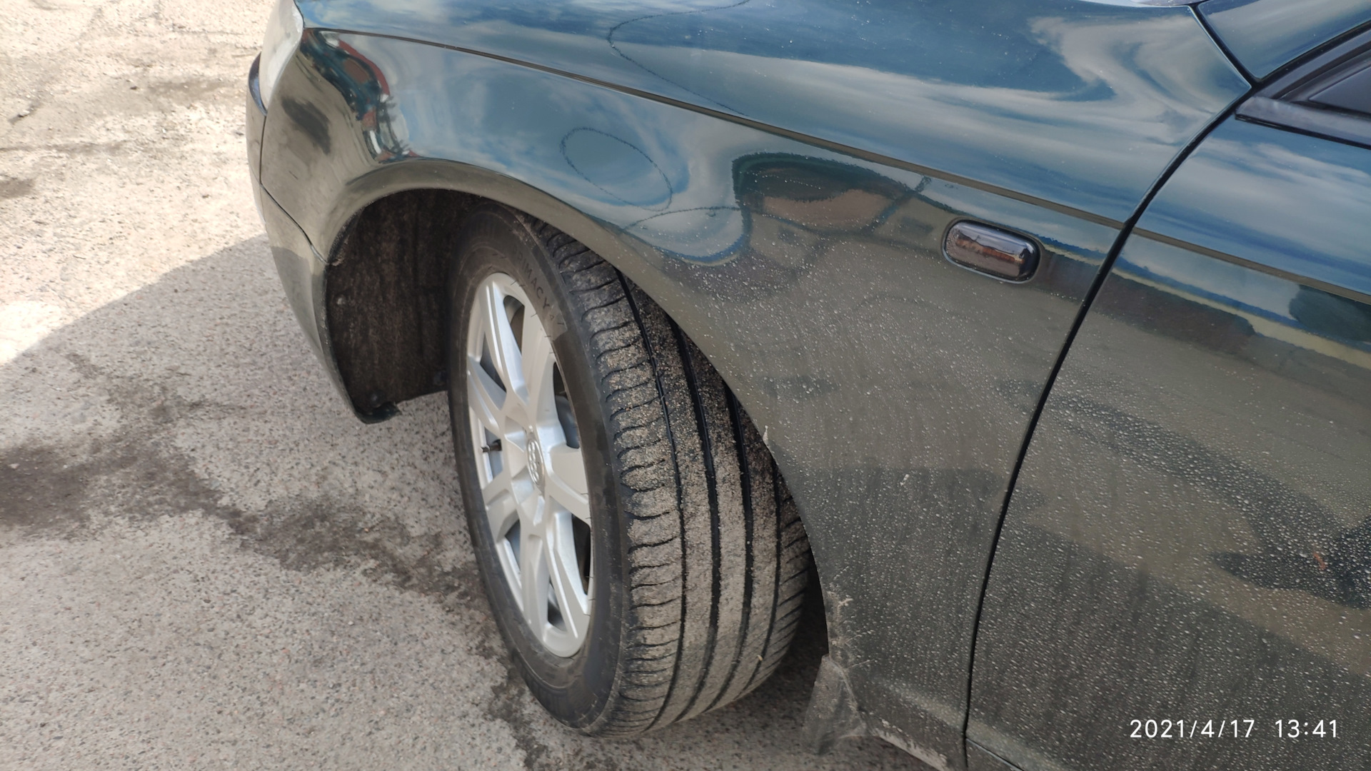 Заглушка левого переднего подкрылка. Есть вопрос! :) — Audi A6 (C6), 3 л,  2005 года | поломка | DRIVE2