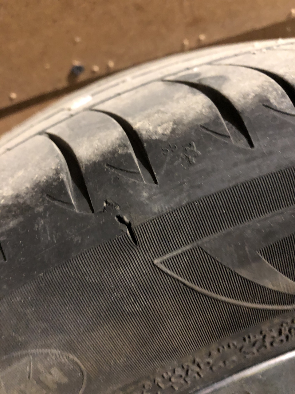 Боковой порез — Nissan Qashqai (2G), 2 л, 2019 года | шины | DRIVE2