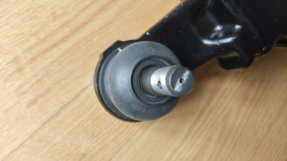 Пыльник из резины CR (хлоропреновый или неопреновый каучук) — Toyota Land Cruiser Prado 120-series