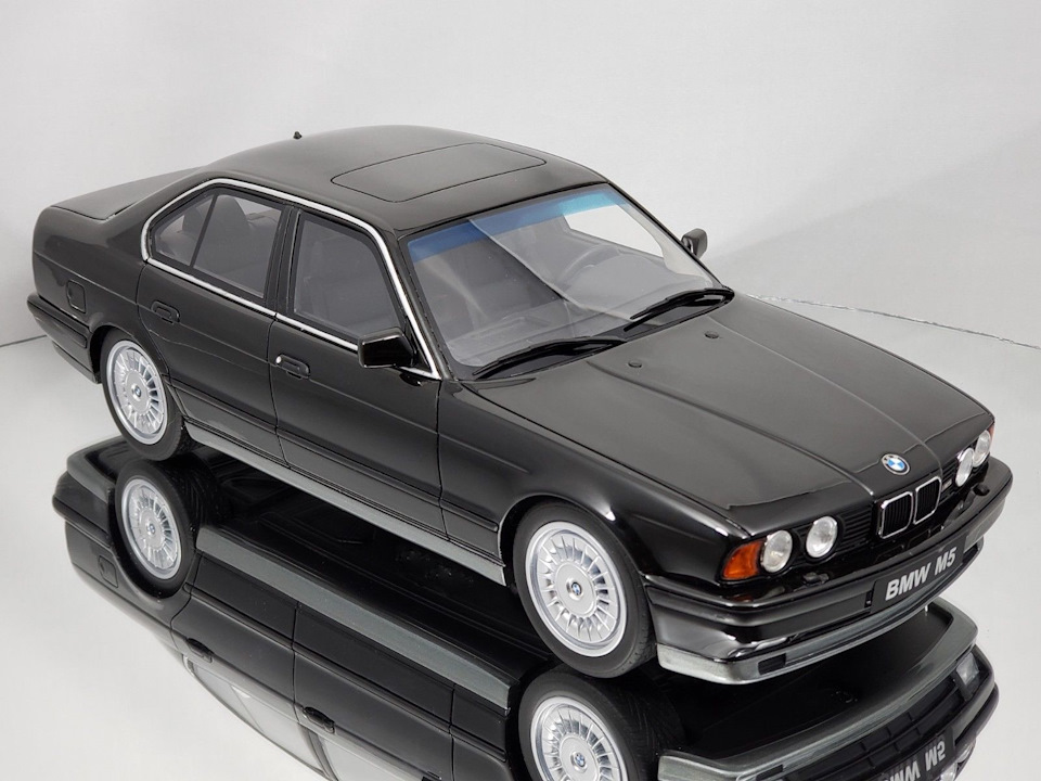 Модель 1/18 Е34 М5 — BMW M5 (E34), 3,8 л, 1992 года | аксессуары | DRIVE2
