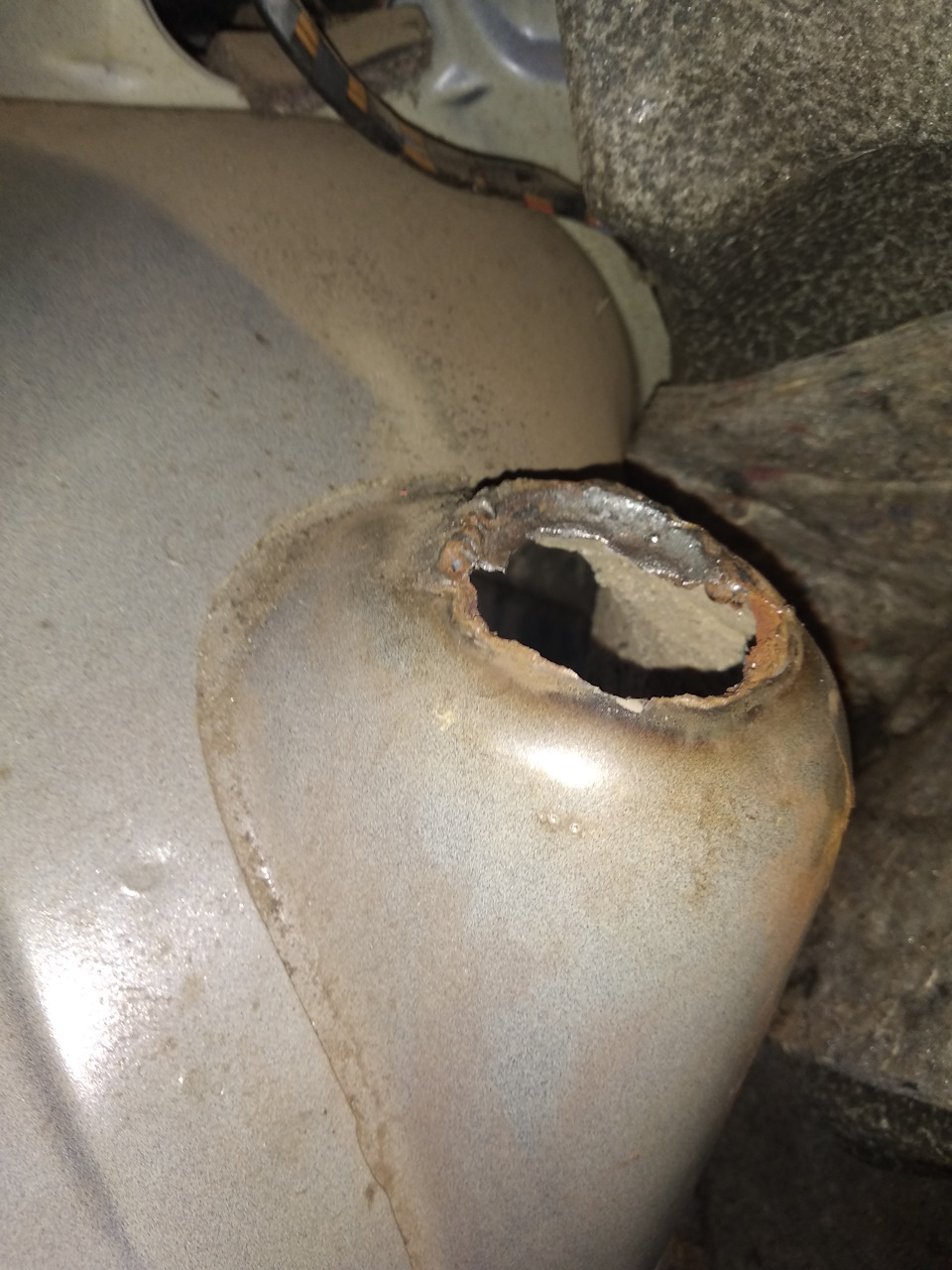 Приехал задний стакан( чашка аморта) — Opel Omega B, 2,5 л, 1995 года ...