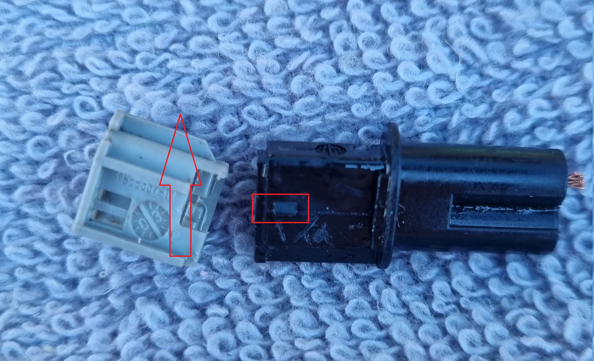 P0183 Fuel Temperature Sensor — MercedesBenz Cclass Estate (S203), 2