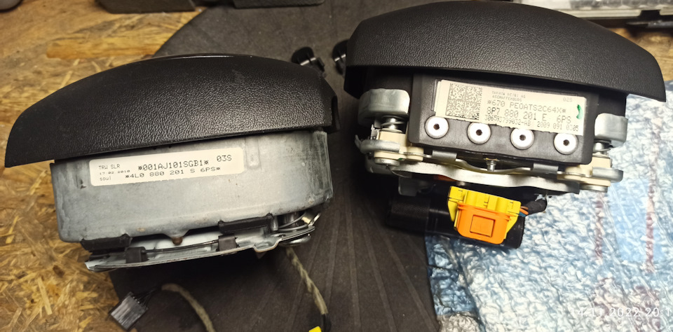 Слева Q74L справа А3 — Audi A3 Sportback (8PA). Запчасти на фото: B8020