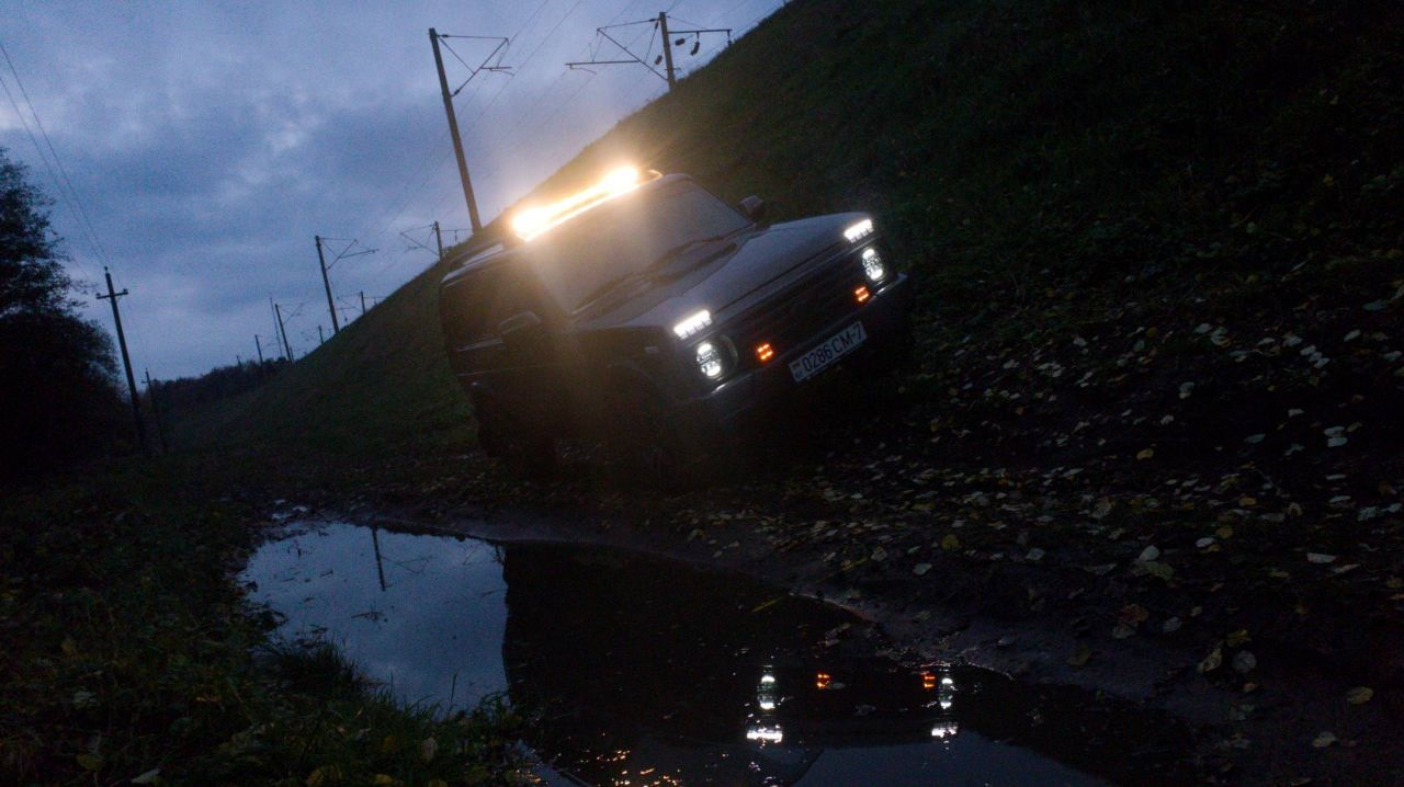 Дополнительные фары на бампер, отзыв про Диодосвет — Lada 4x4 3D, 1,7 л,  2018 года | стайлинг | DRIVE2