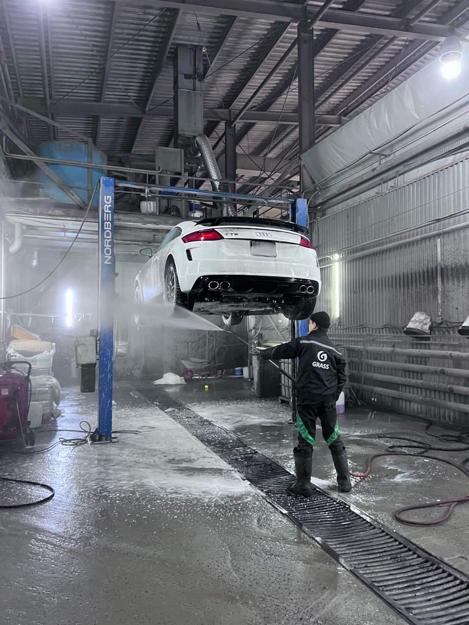 В процессе — Audi TTS (2G)
