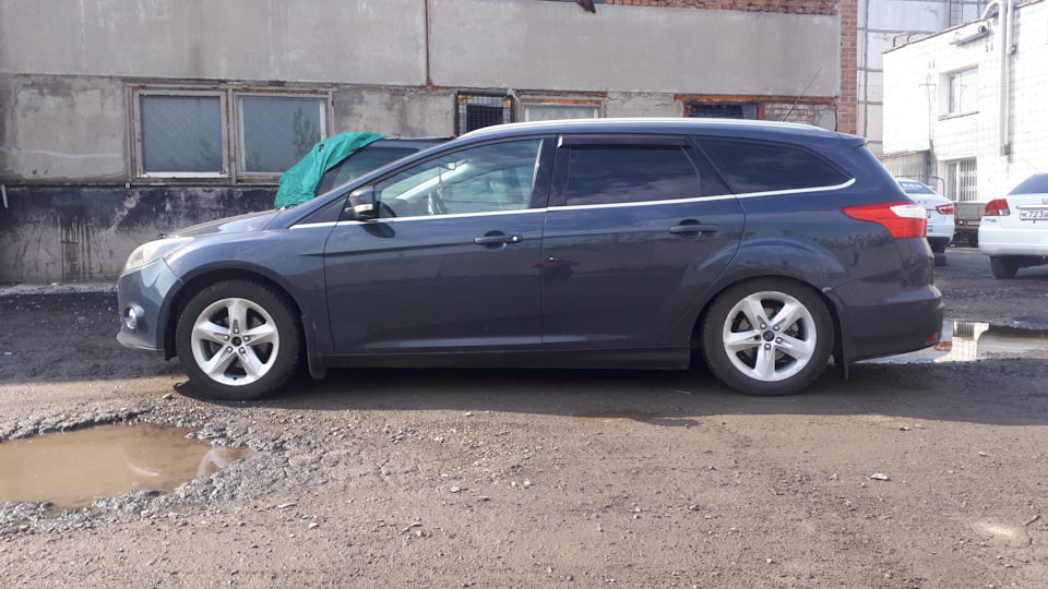 Krok 22: Krok montażowy — patrz zdjęcie. — Ford Focus 3