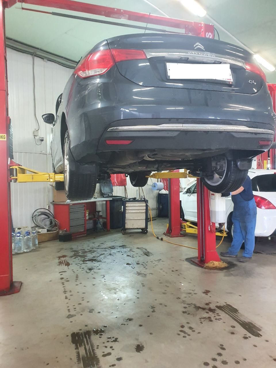 Стук-стук-бряк-бряк. Замена правой шаровой опоры — Citroen C4 L, 1,6 л ...