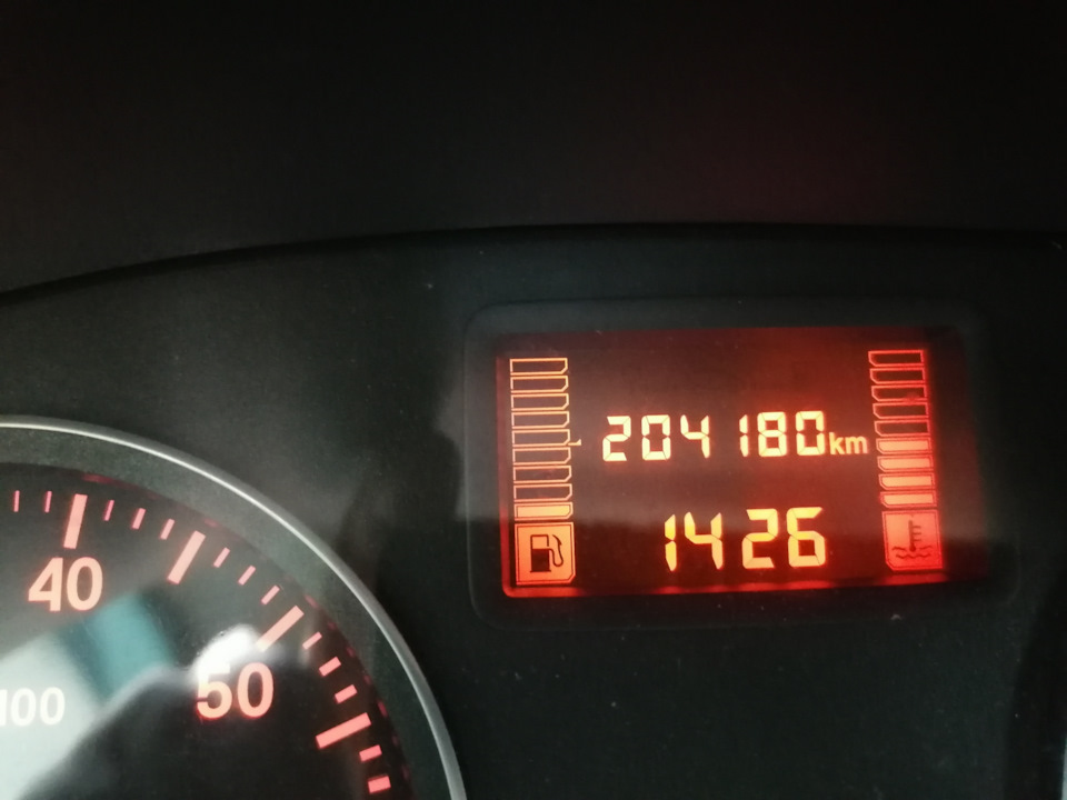 Свечи зажигания — Nissan Almera V (G11/15), 1,6 л, 2014 года | плановое ...