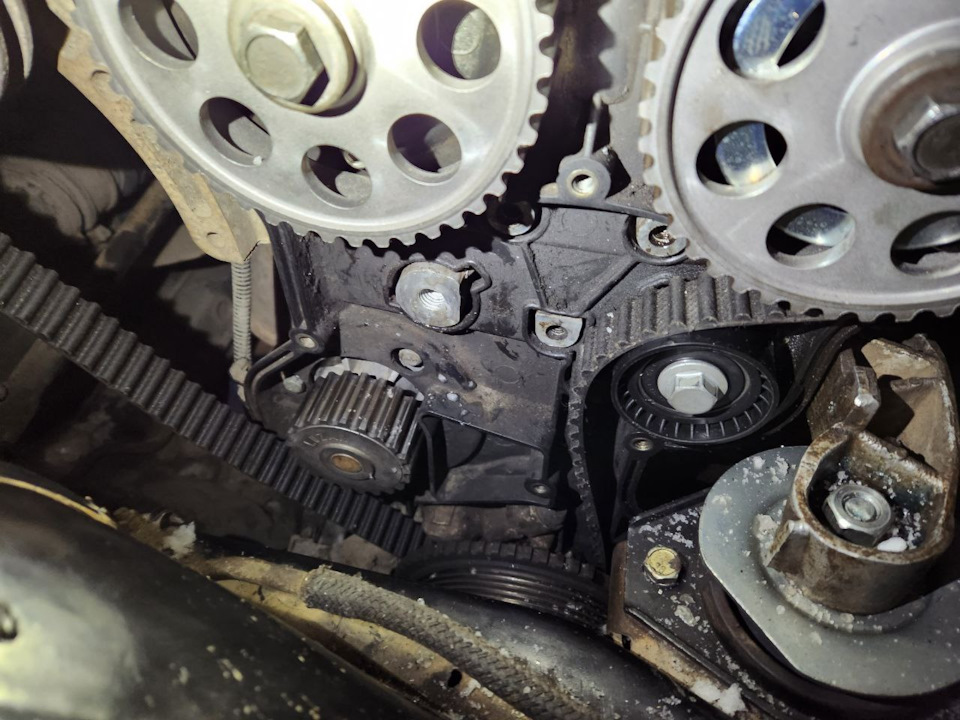 ваз 2170 приора компрессия. нормальная компрессия бензинового двигателя приора. поверенный манометр для испытания. компрессия на ваз 2170. компрессия двигателя 126 приора.