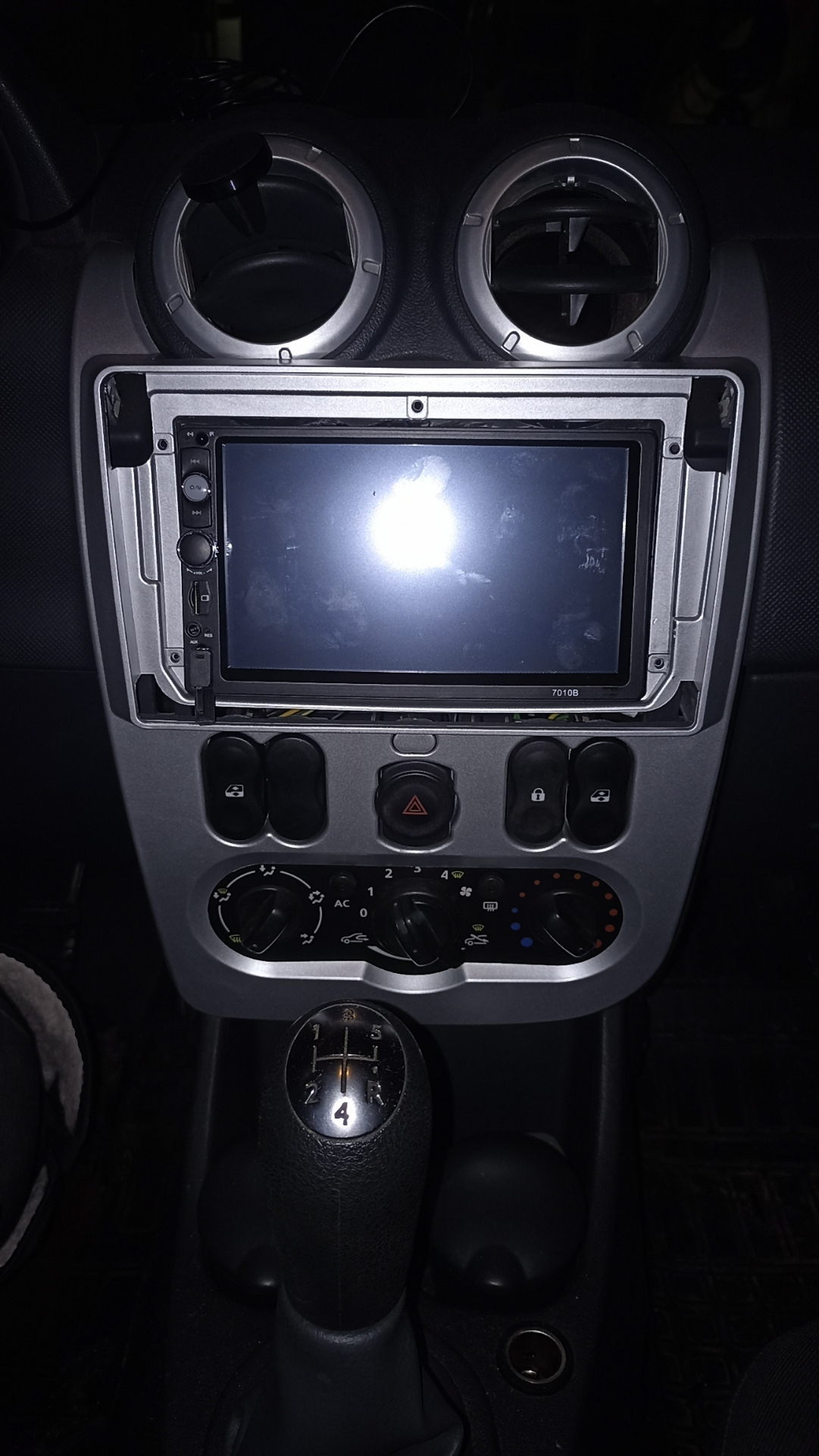 Китайские 2din, новая магнитола — Renault Sandero 1G, 1,6 л, 2012 года ...