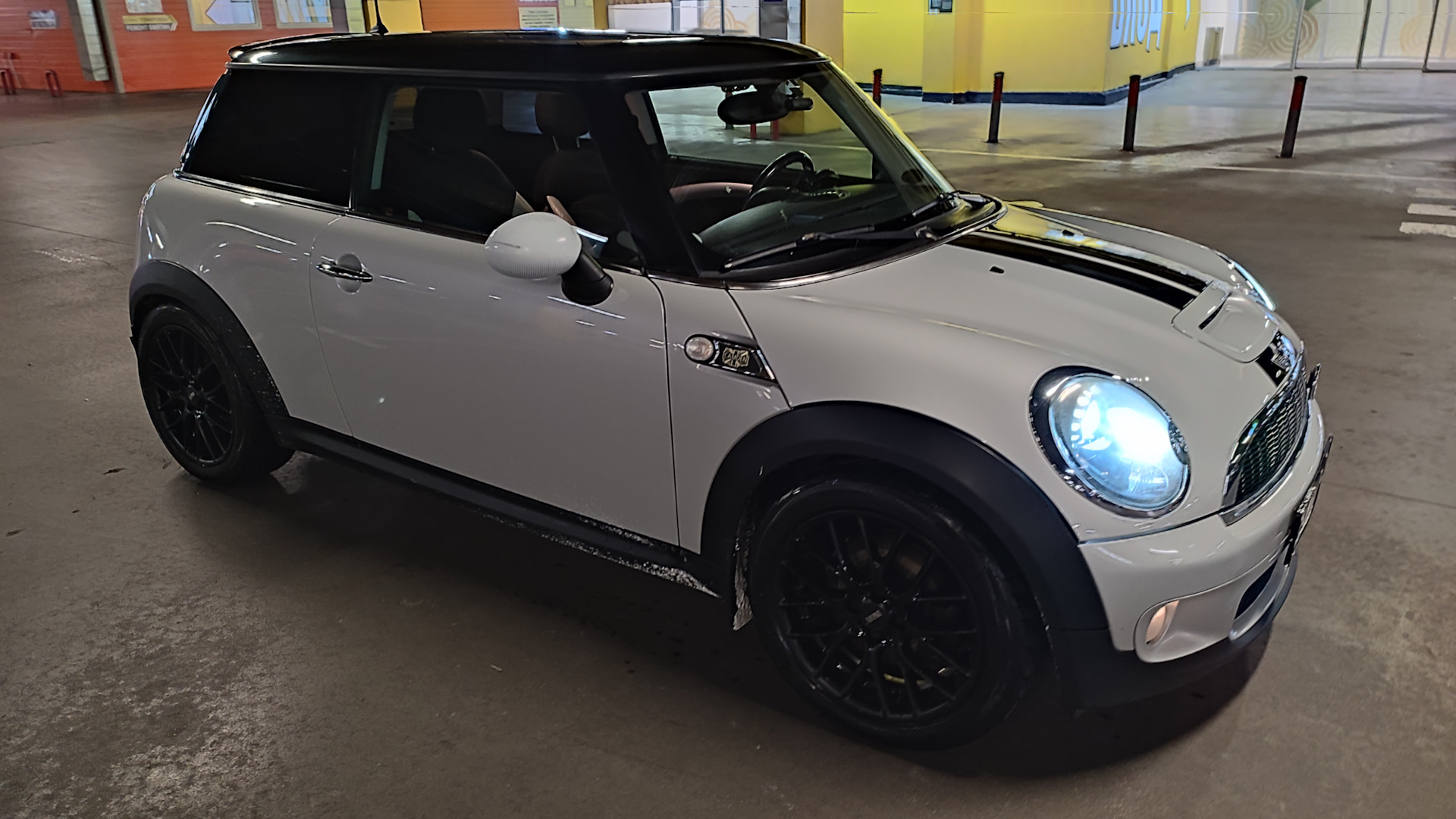 MINI Cooper S Mk II 1.6 бензиновый 2010 | на DRIVE2