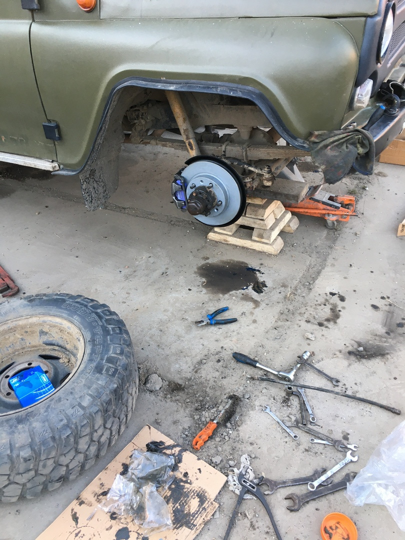 плановая установка дисковых тормозов — УАЗ 31512, 2,4 л, 2001 года ...