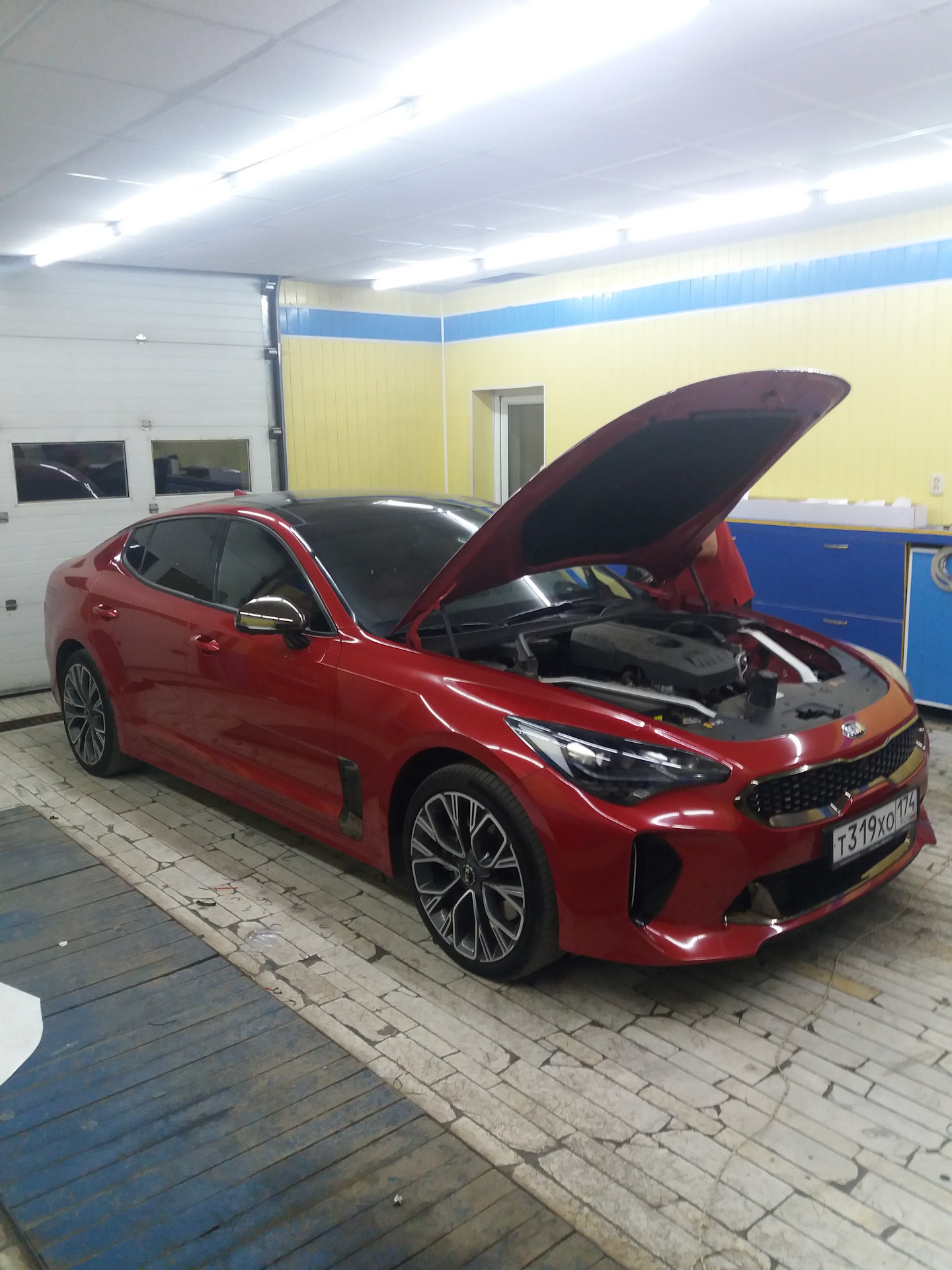 Kia Stinger drive2