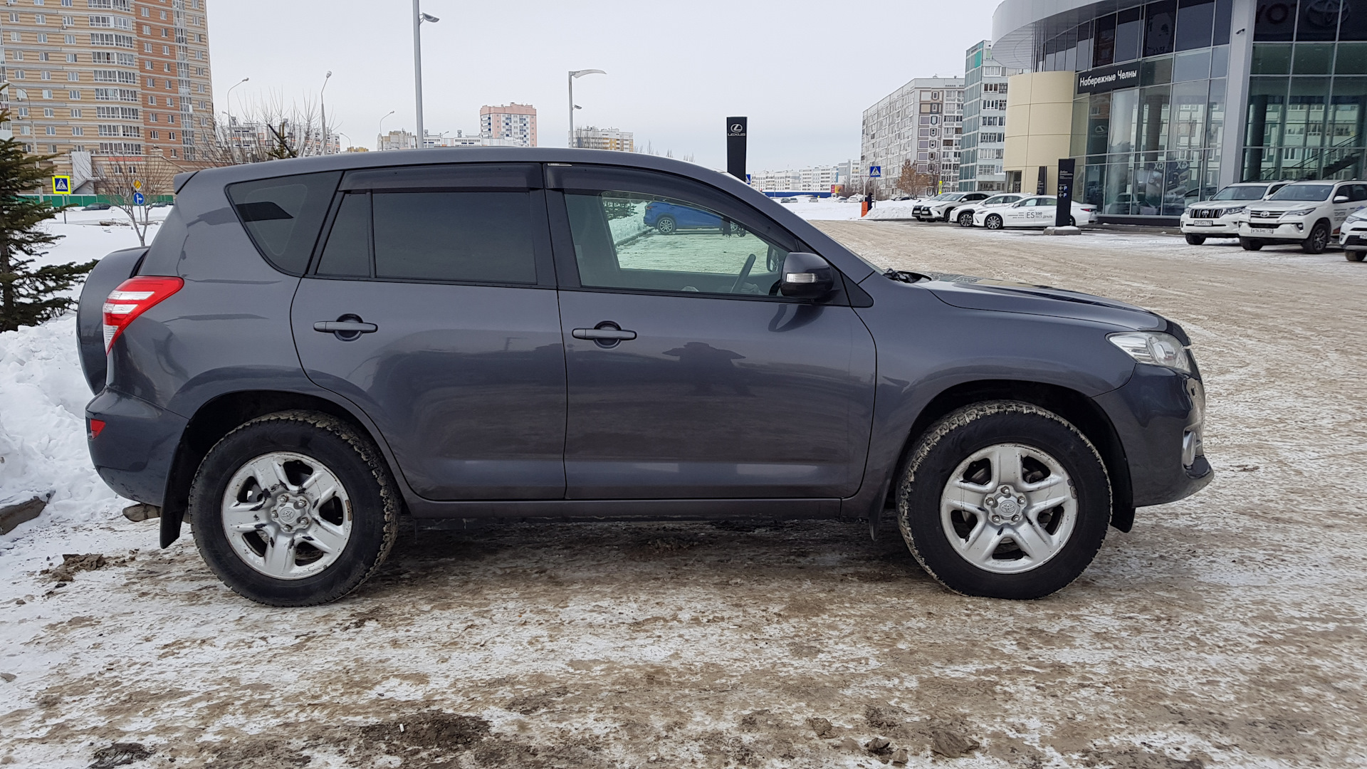 Toyota RAV4 (III) 2.0 бензиновый 2011 | на DRIVE2