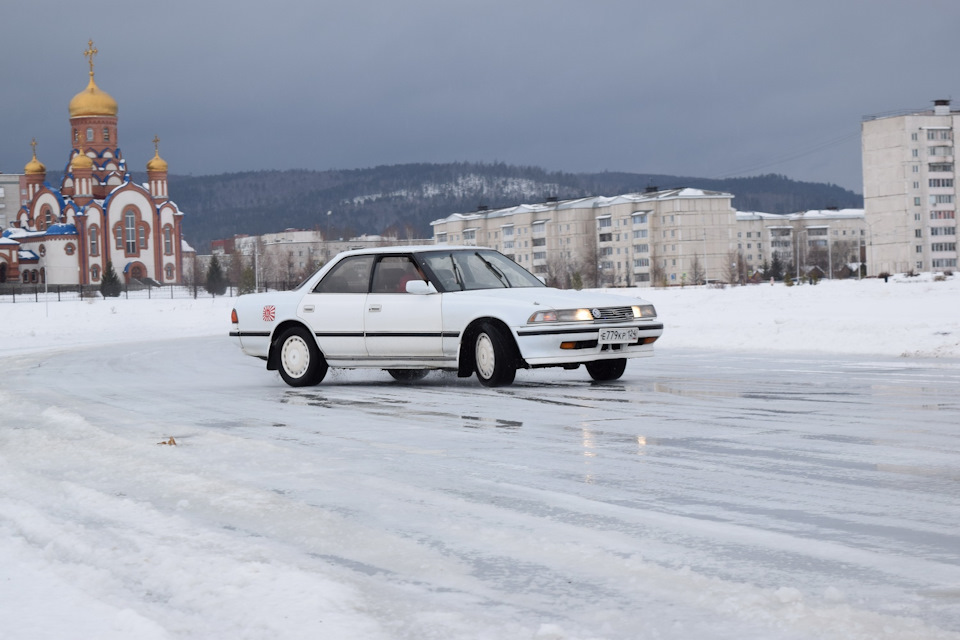Фото в бортжурнале Toyota Mark II (80)