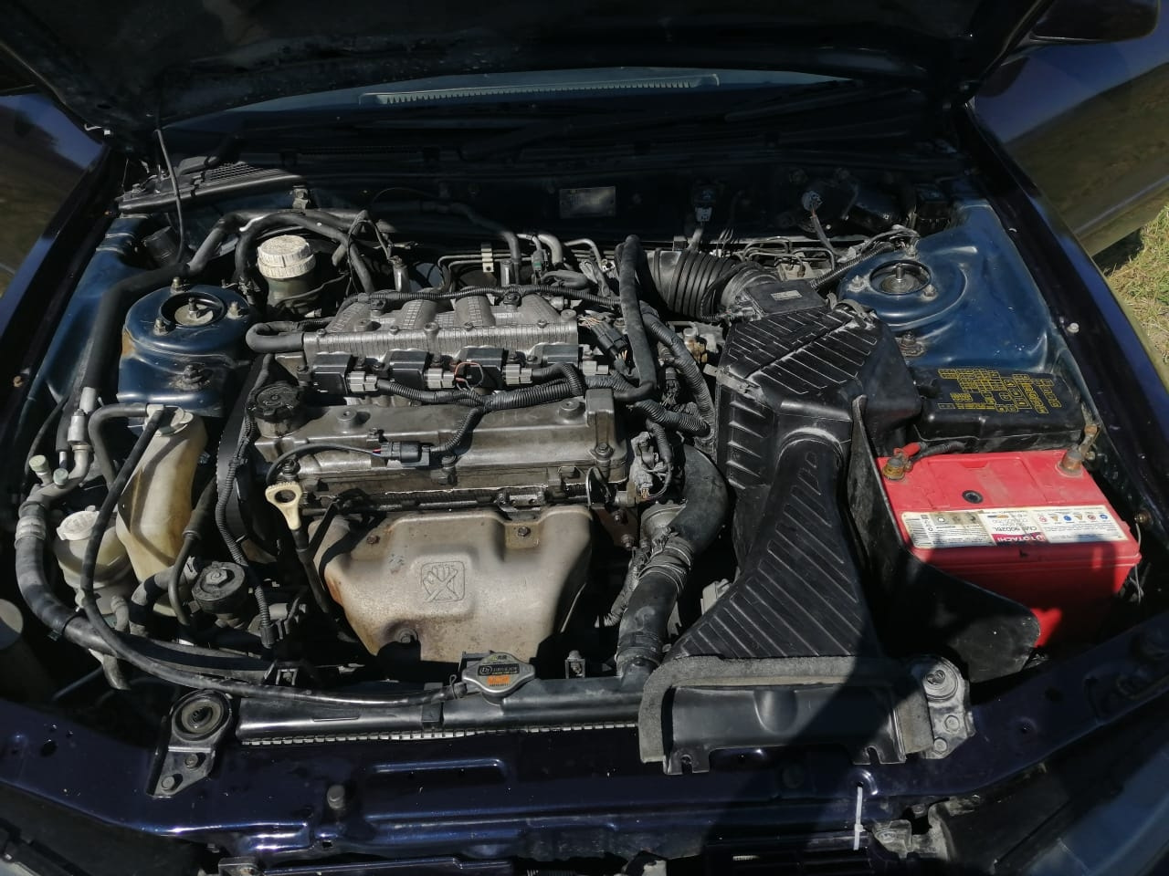 Двигатель мицубиси галант. Mitsubishi Galant 8 2.4 подкапотка. Галант 4g64 подкапотка. Мотор Mitsubishi Galant g 4 63. Двигатель Митсубиси Галант 8 2.4.