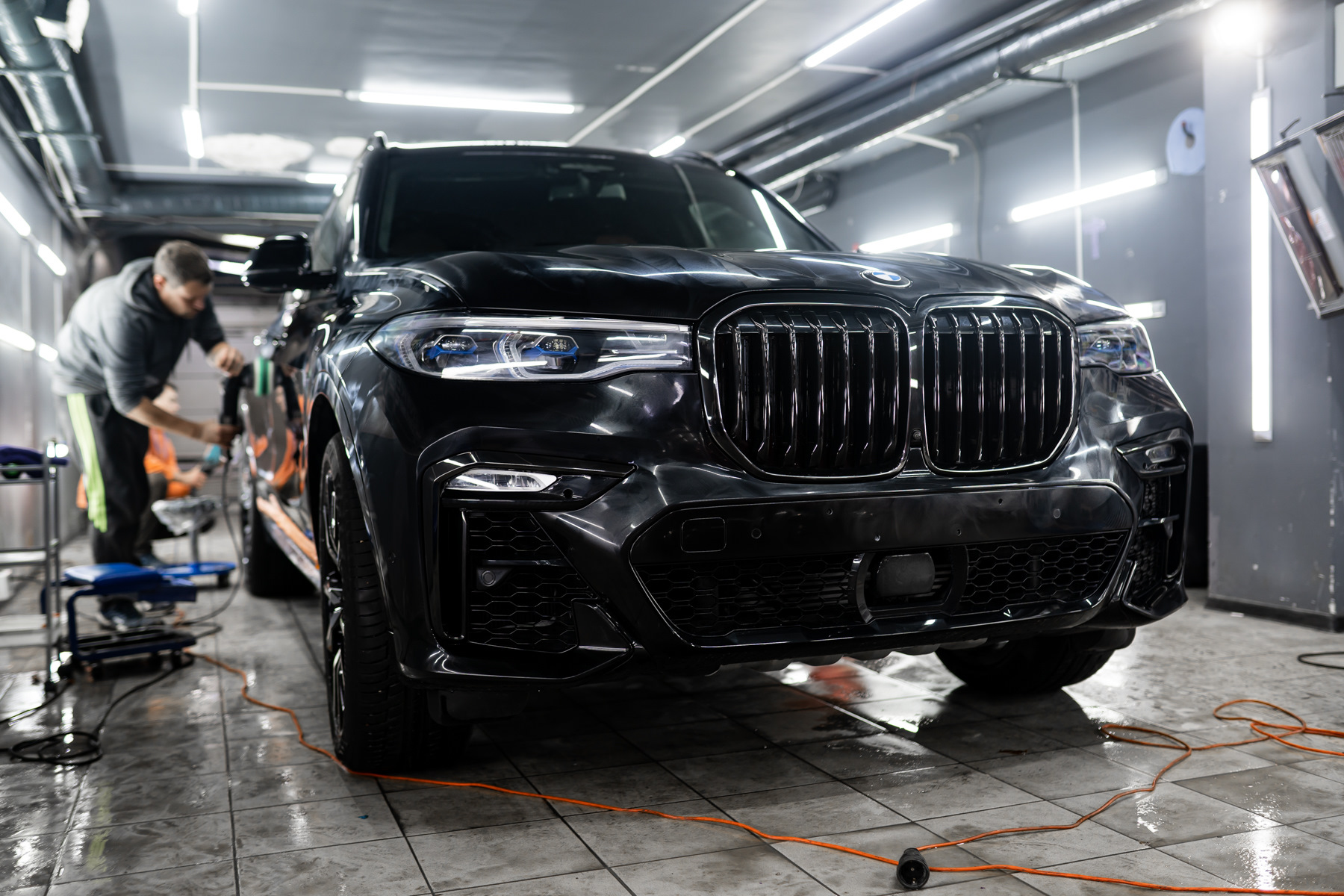 BMW x7 черный антихром