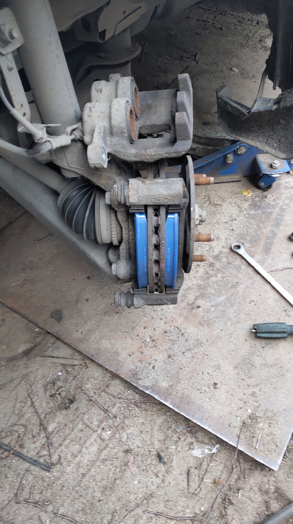 на своём месте — Ford Transit (7G)