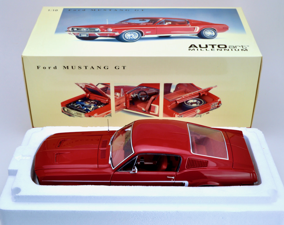 『ブリット』 AUTOart 1/18 FORD MUSTANG 1968 ブリット』 AUTOart 1/18 FORD MUSTANG 1968