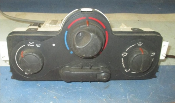 Блок управления климатом Рено Меган 2 — Renault Megane II, 1,4 л, 2004 ...