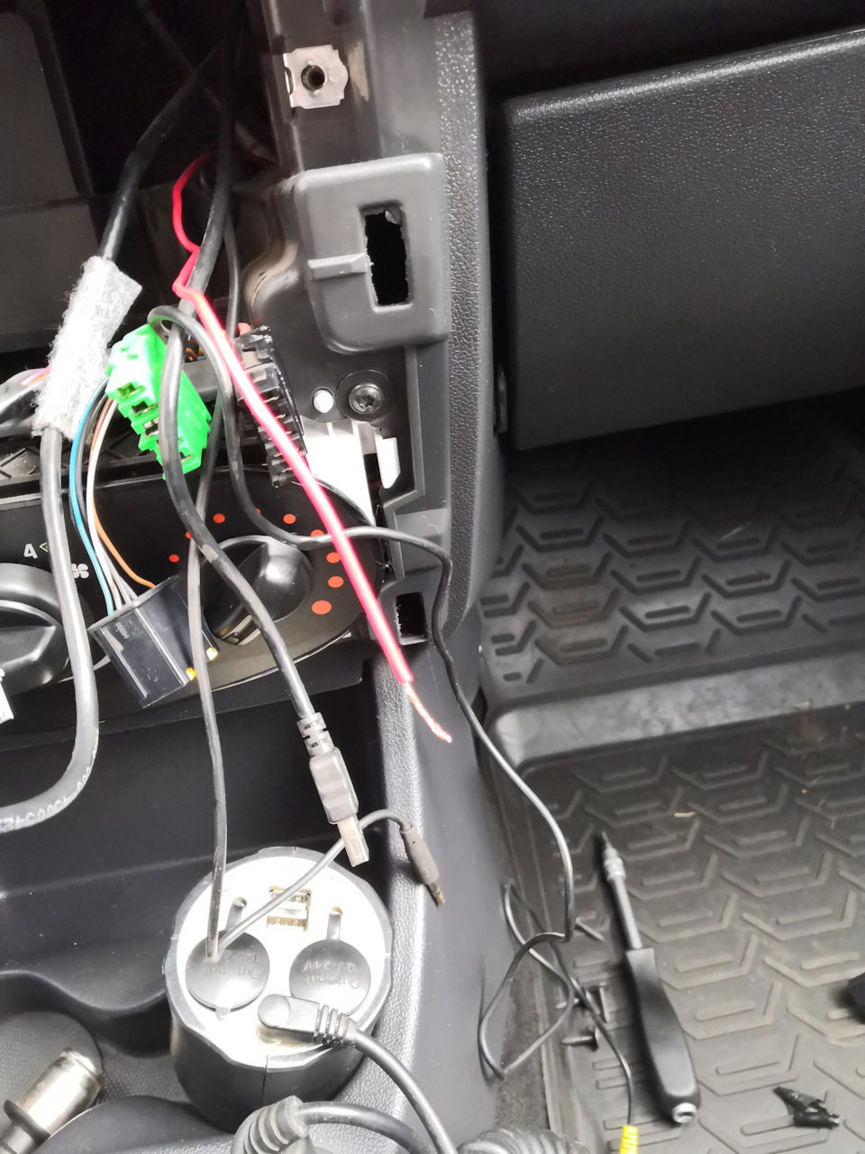 Фото в бортжурнале Nissan Almera V (G11/15)