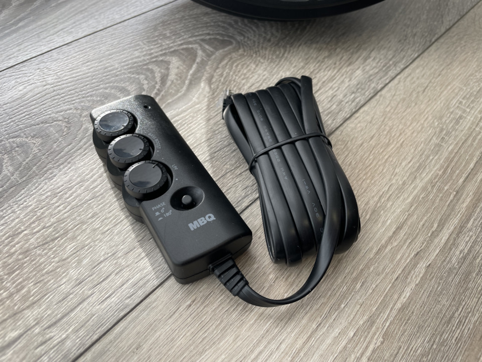 Бас без хлопот: обзор сабвуфера для установки в запасное колесо MBQ AS ...