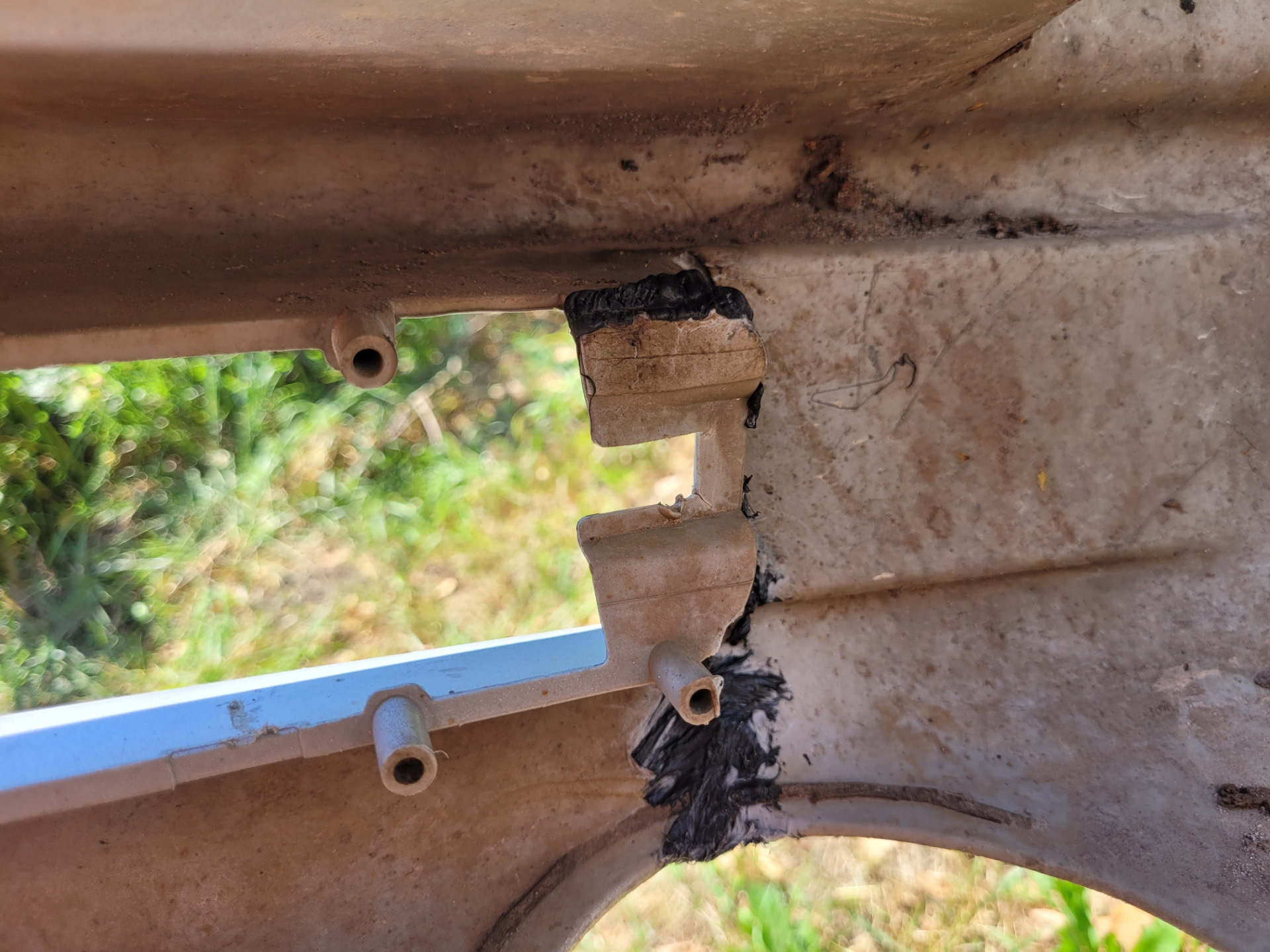 Пайка бампера строительным феном — Mitsubishi Montero III (V60), 3,5 л ...