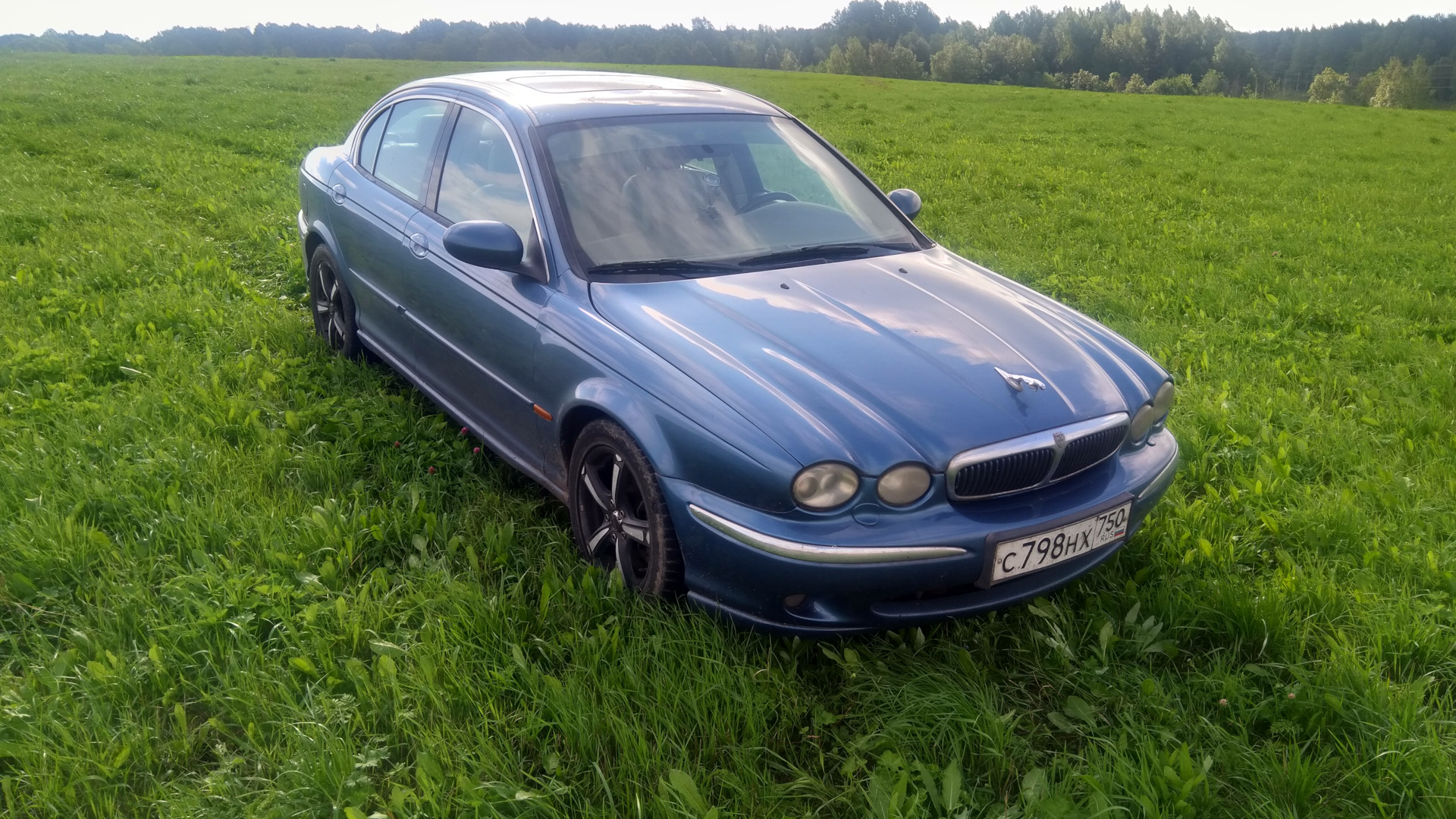 Продажа Jaguar X-Type 2002 (бензин, МКПП) — с историей обслуживания —  DRIVE2.RU