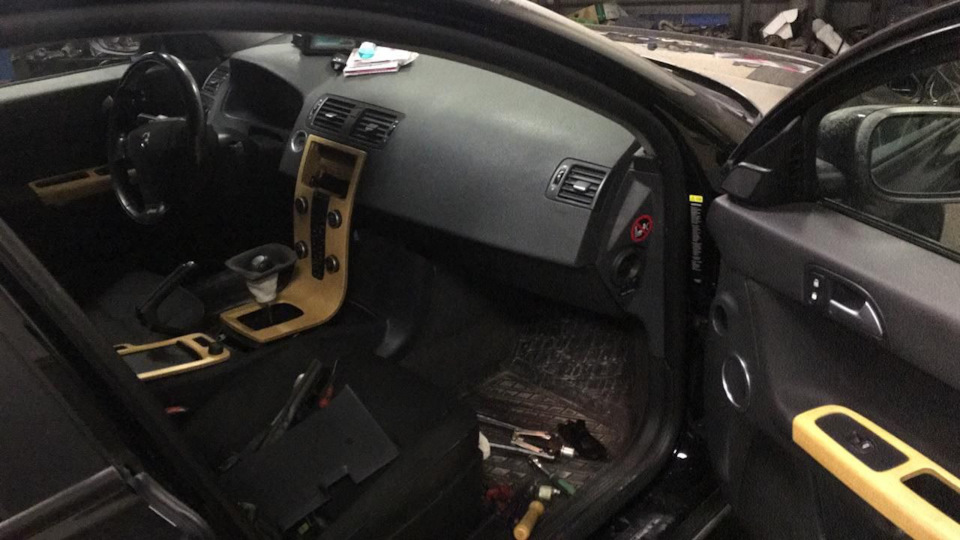 В процессе… — Volvo S40 (2G)