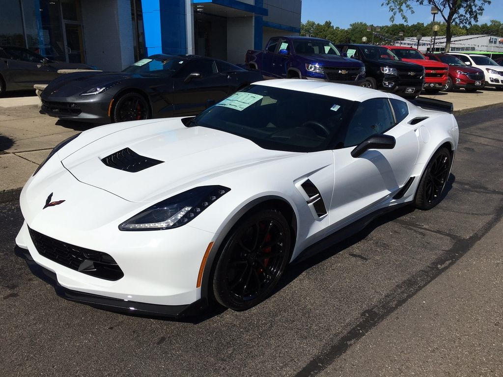 Chevrolet Corvette z06 Р±РµР»С‹Р№