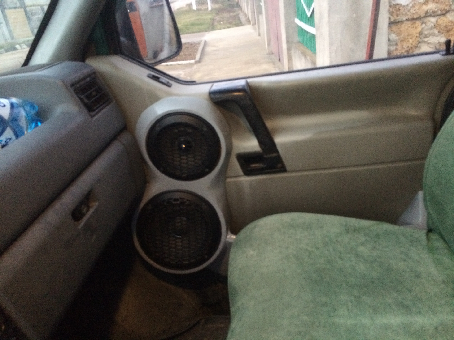 Подиумы т4. Дверные подиумы фольксваген т4. Подиумы т4. Дверные подиумы фольксваген т4. Фольксваген т4 подиумы для динамиков.