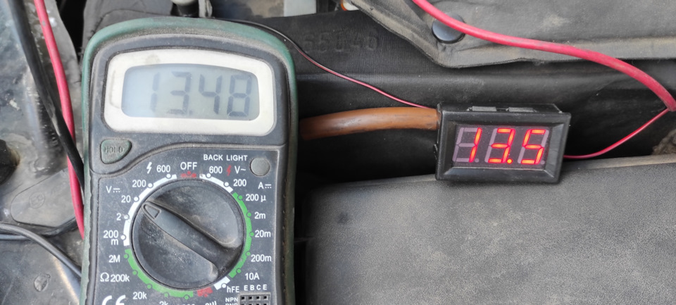 Какое должно быть напряжение на АКБ — Opel Vectra C, 1,9 л, 2004 года ...