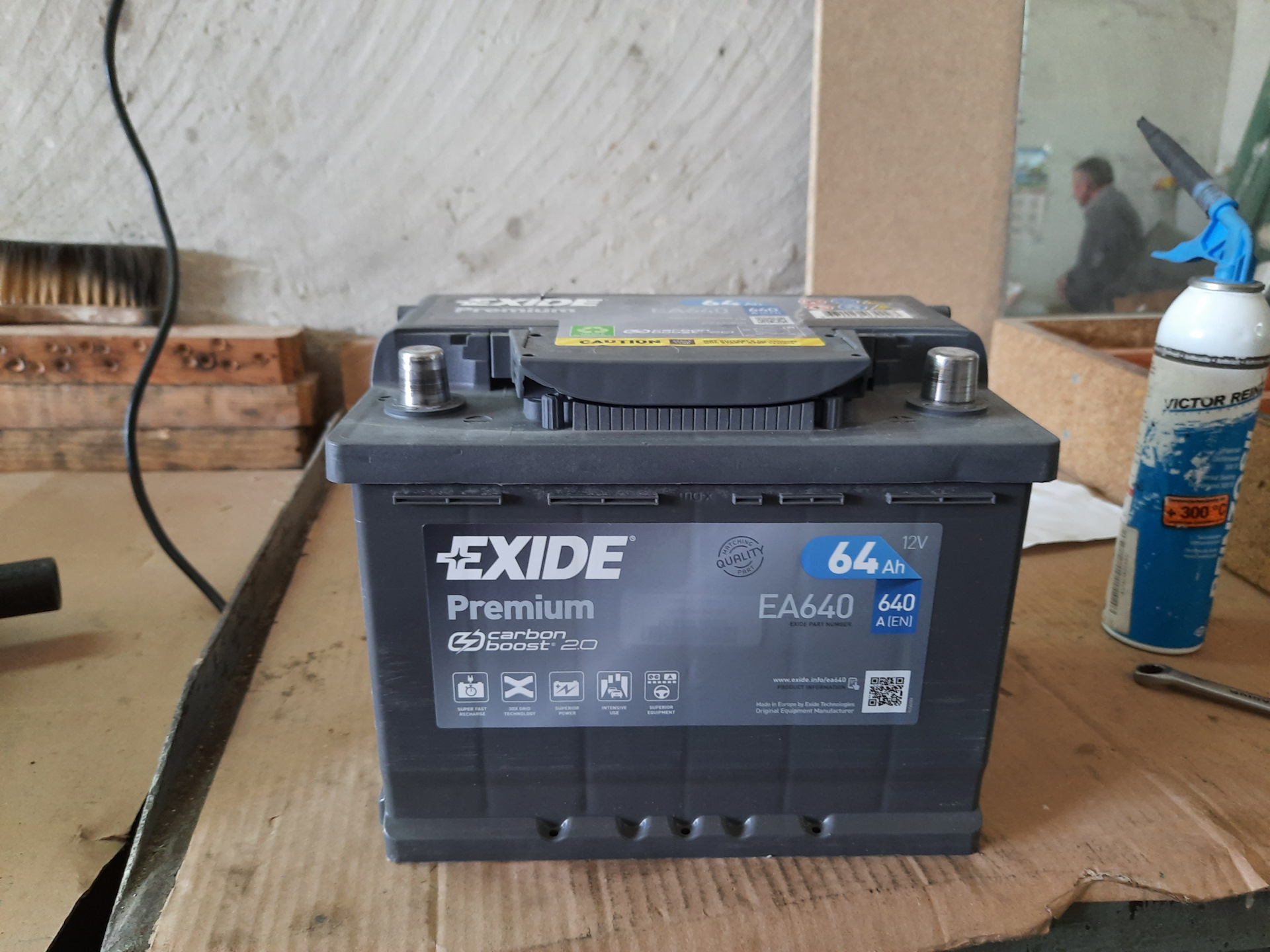 Аккумулятор показывает 16 вольт. Varta напряжение заряда. Где можно купить цифровую машину на аккумуляторе 3 вольт. Акб 7ач ява 638. Аккумулятор показывает 16 вольт.