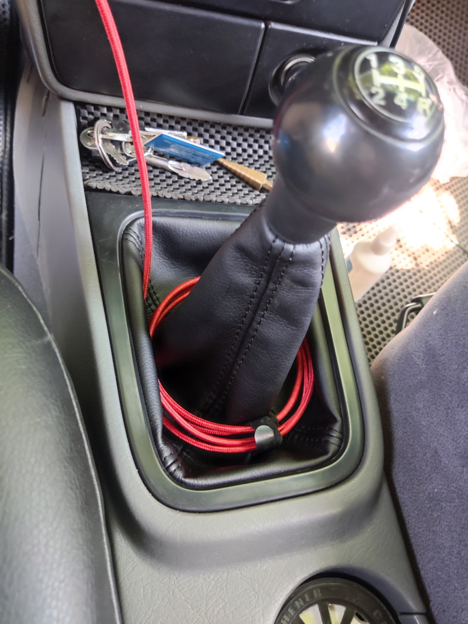 Кожухи ручки КПП и ручника Kia spectra — KIA Spectra, 1,6 л, 2007 года ...