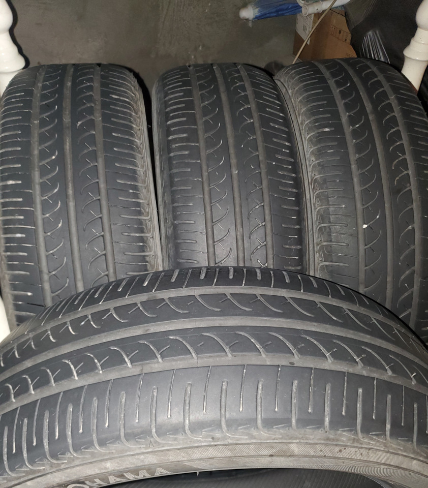 Шины летние Yokohama 185/55 R16 на Honda Fit (1G), Honda Fit (2G). Б/у | 13  999 ₽ в городе Минусинск | DRIVE2