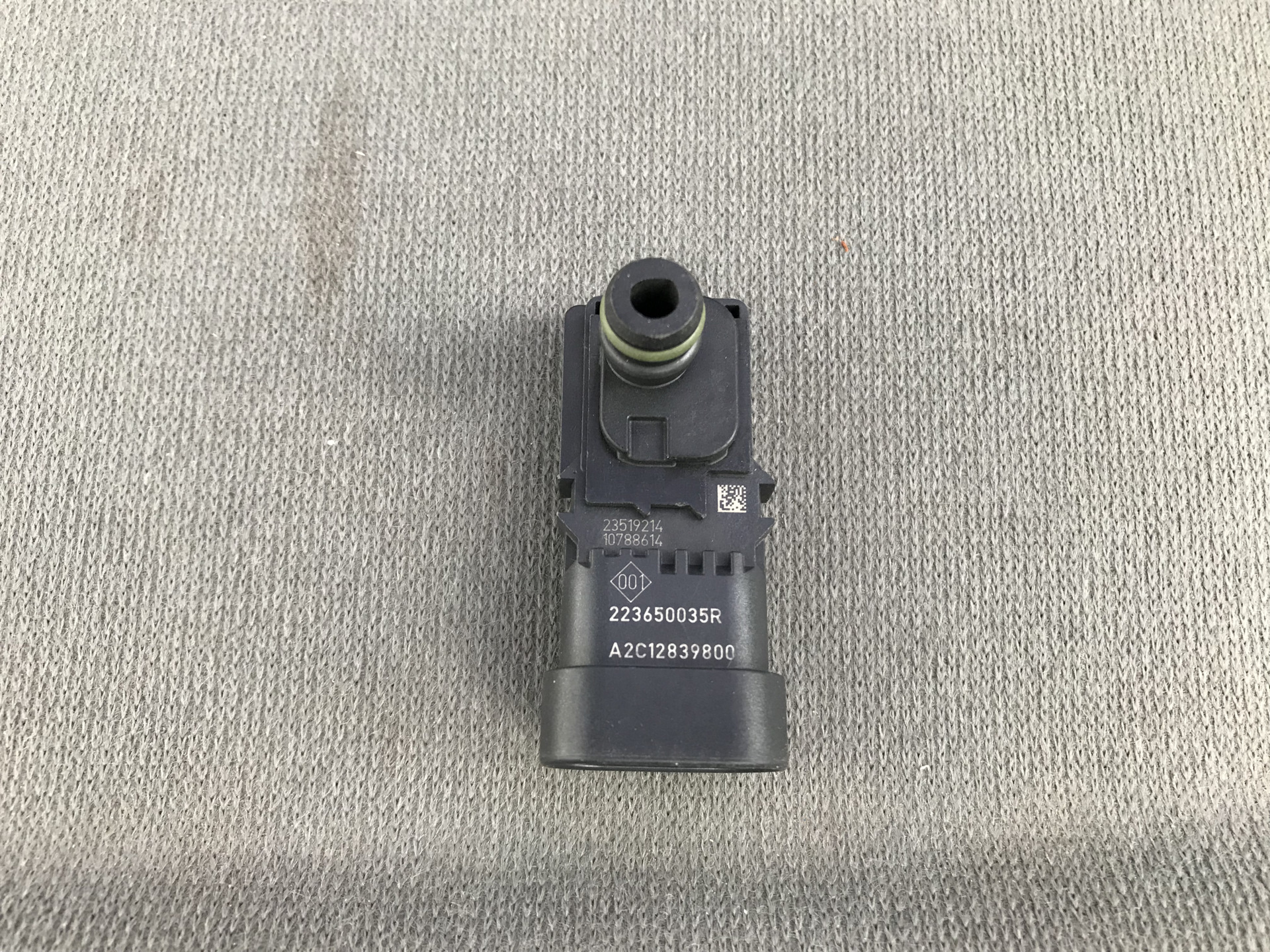 Renault 223650035r. 223650035r датчик давления. 223650035r. 223650035r. Датчик абсолютного давления рено клио 1.