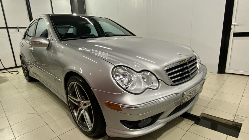 Mercedes Benz AMG 2005