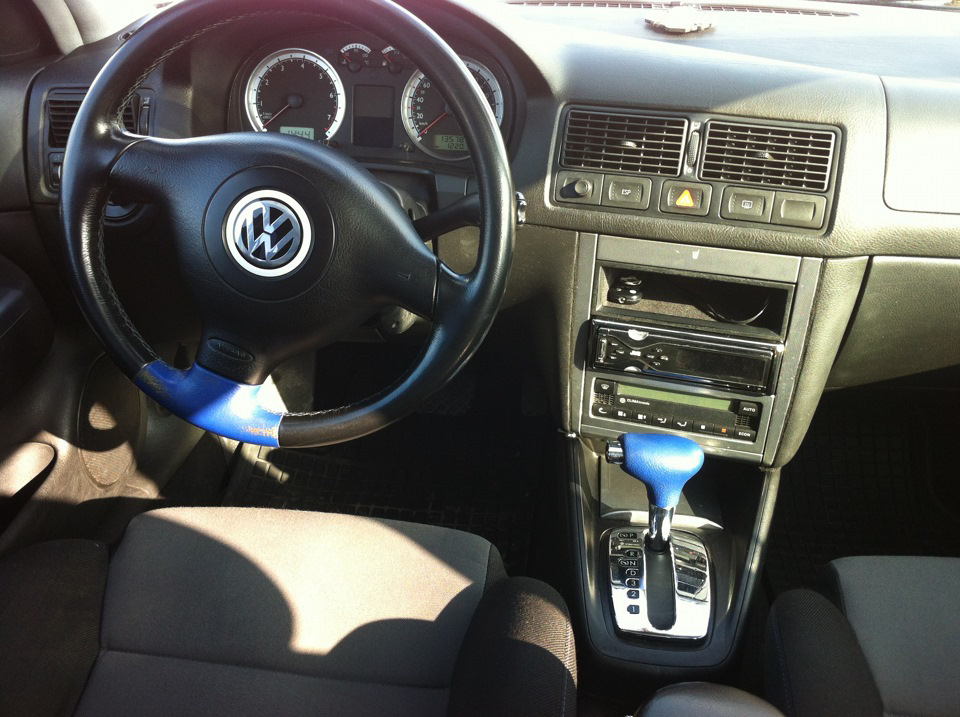 4-01m-volkswagen-golf-mk4-1-4-2001