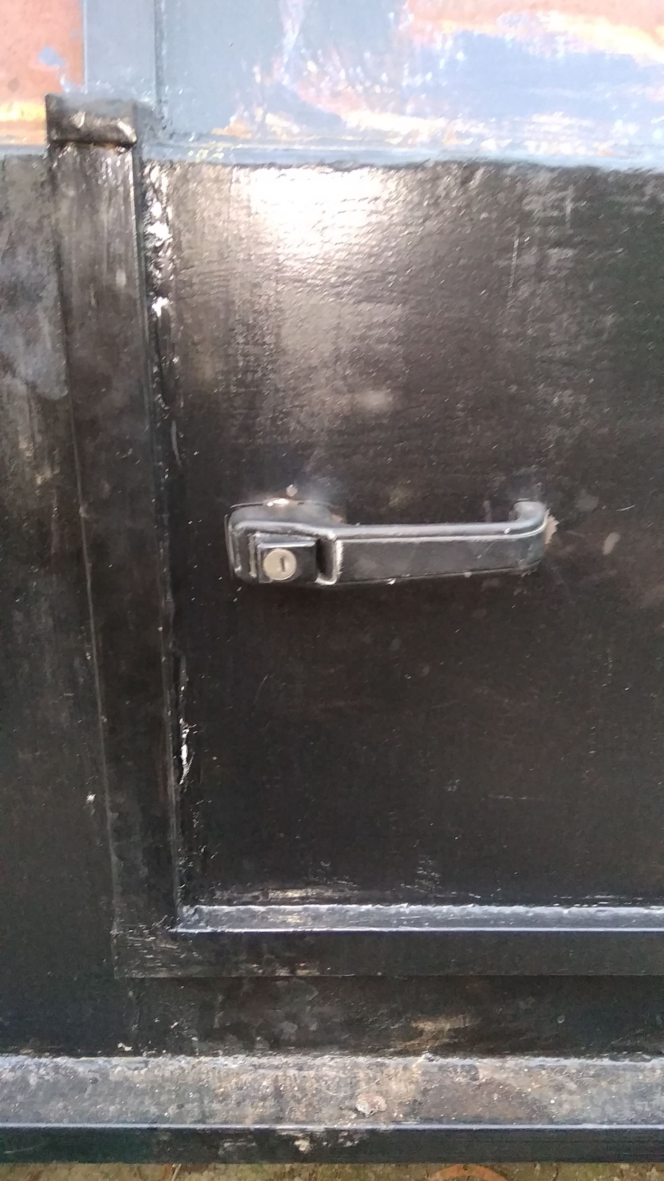 Врезал ручку с замком в дверь — БРДМ2, 5,5 л, 1984 года | кузовной ...