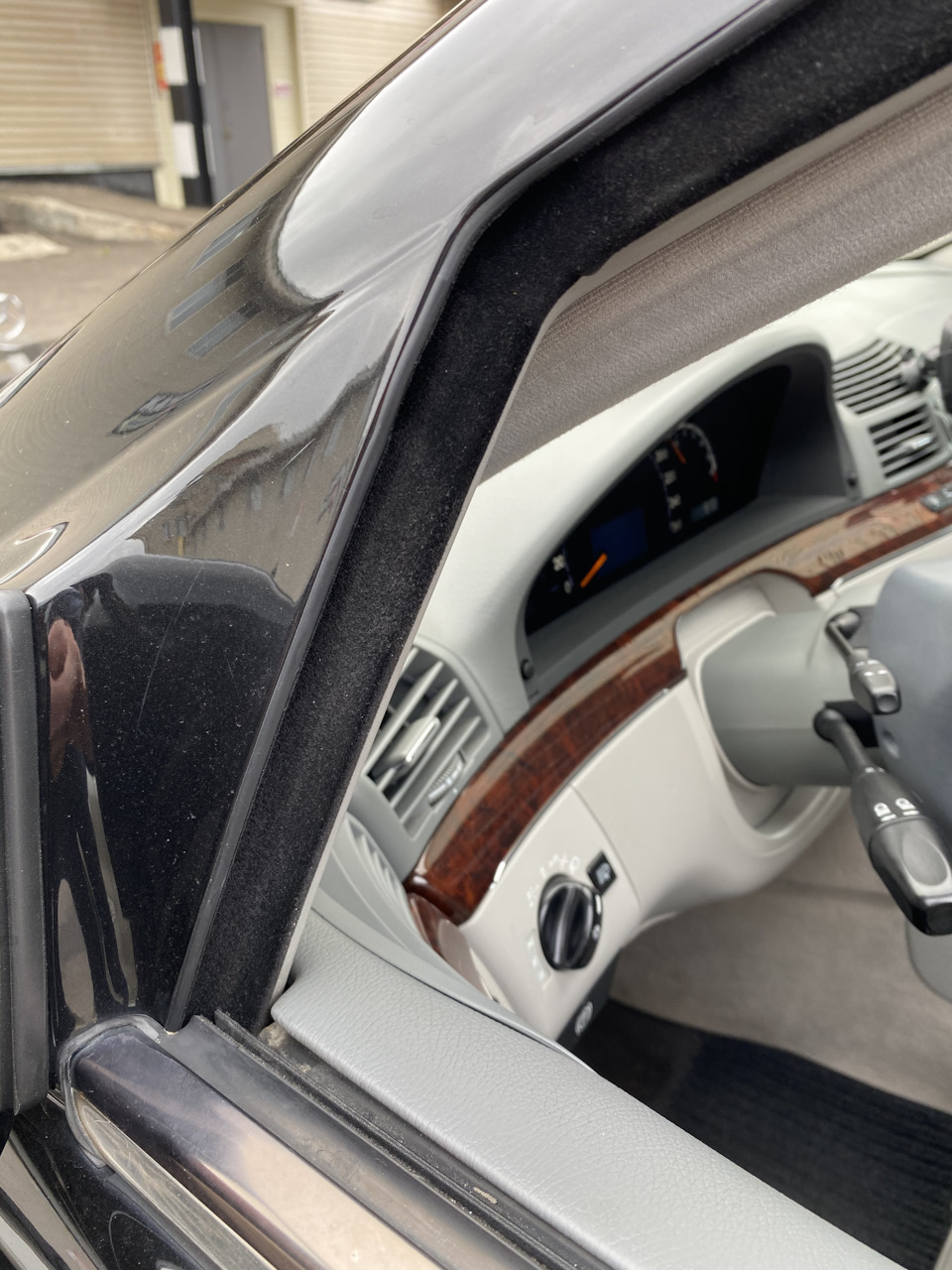 Уплотнение окон передних дверей — Mercedes-Benz S-Class (W220), 5 л ...