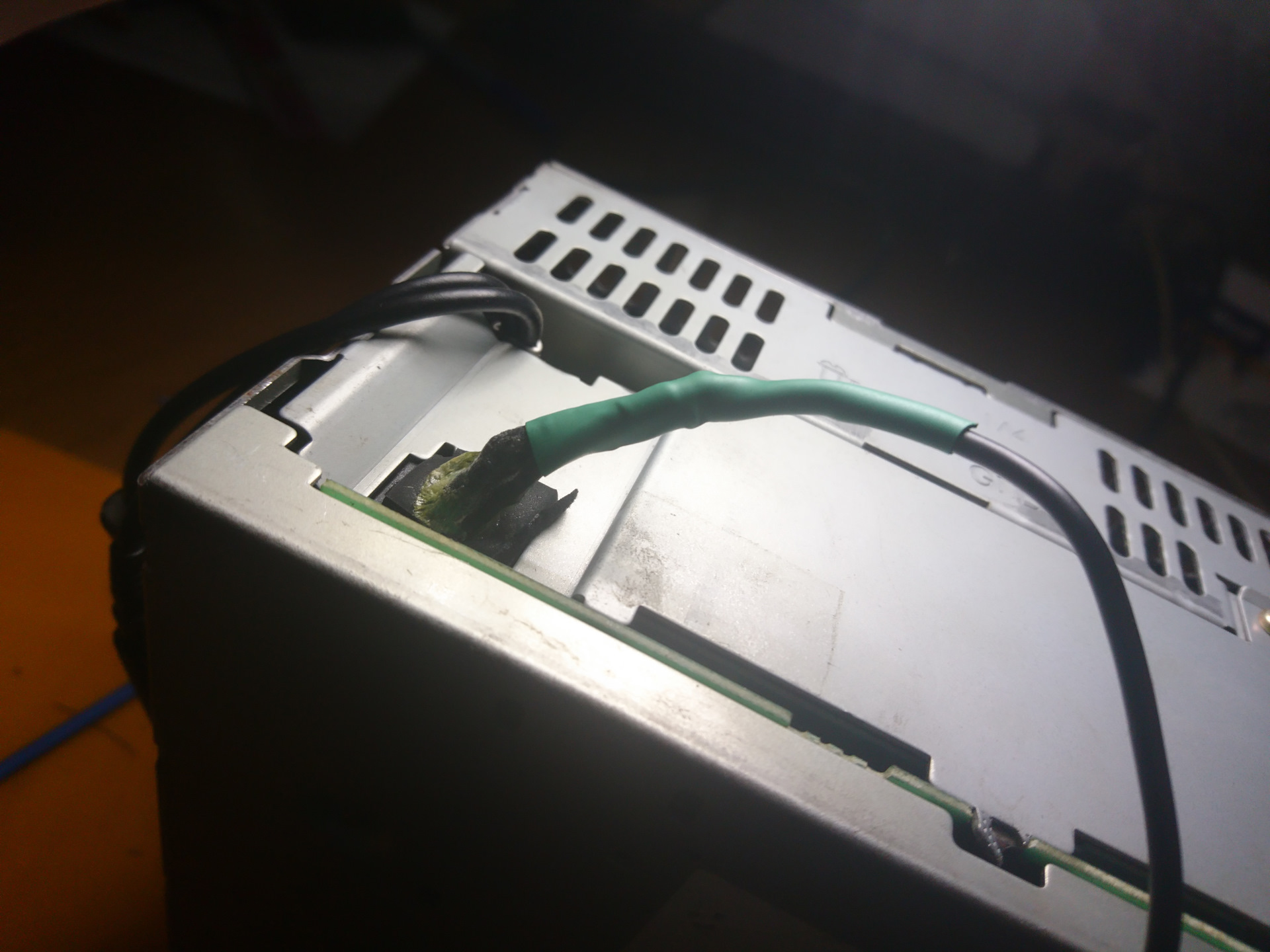 Вместо чейнджера. Yatour lexus. Blaupunkt интерфейс cd чейнджера. Вместо чейнджера. Разъем для cd чейнджера на panasonic.