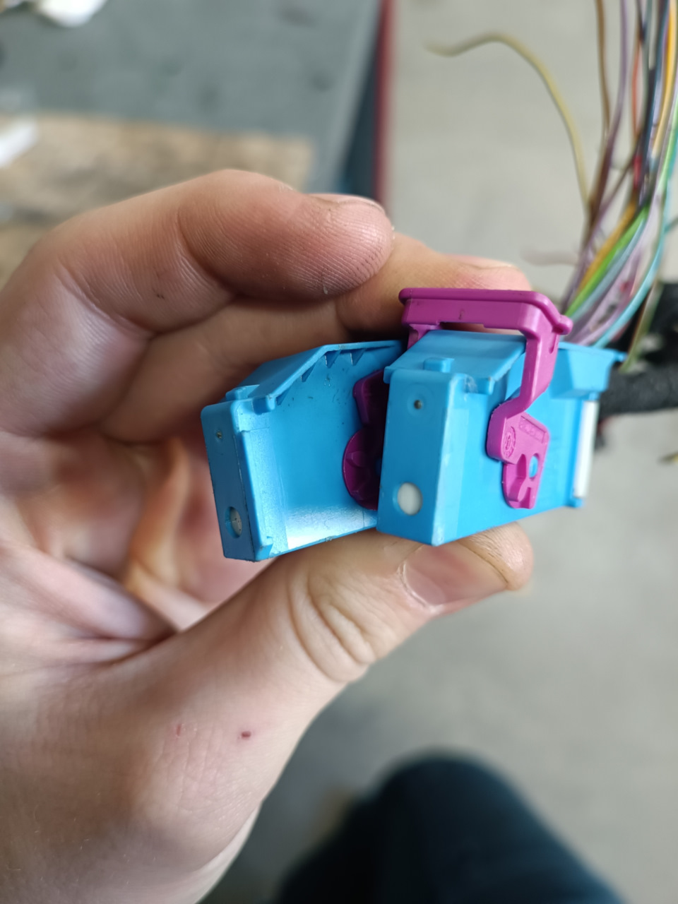 Пересвет приборной панели + замена фиксатора разъема — Lada Приора ...