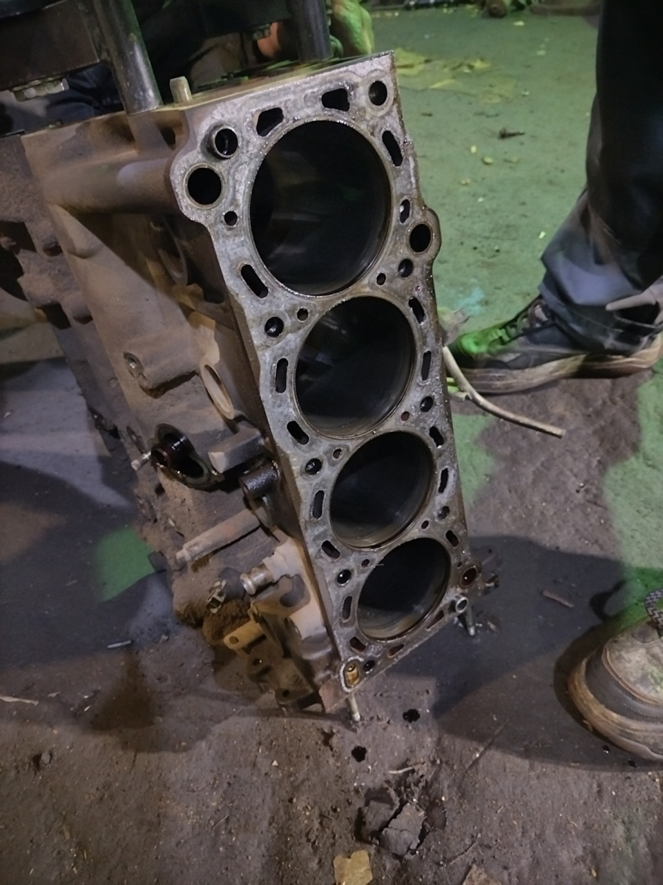 Блок с выработкой — Toyota Land Cruiser Prado 120-series