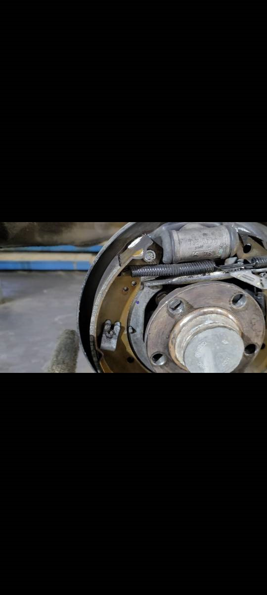 Замена задних колодок в барабанных тормозах, или нет?! Пробег 123 000 ...