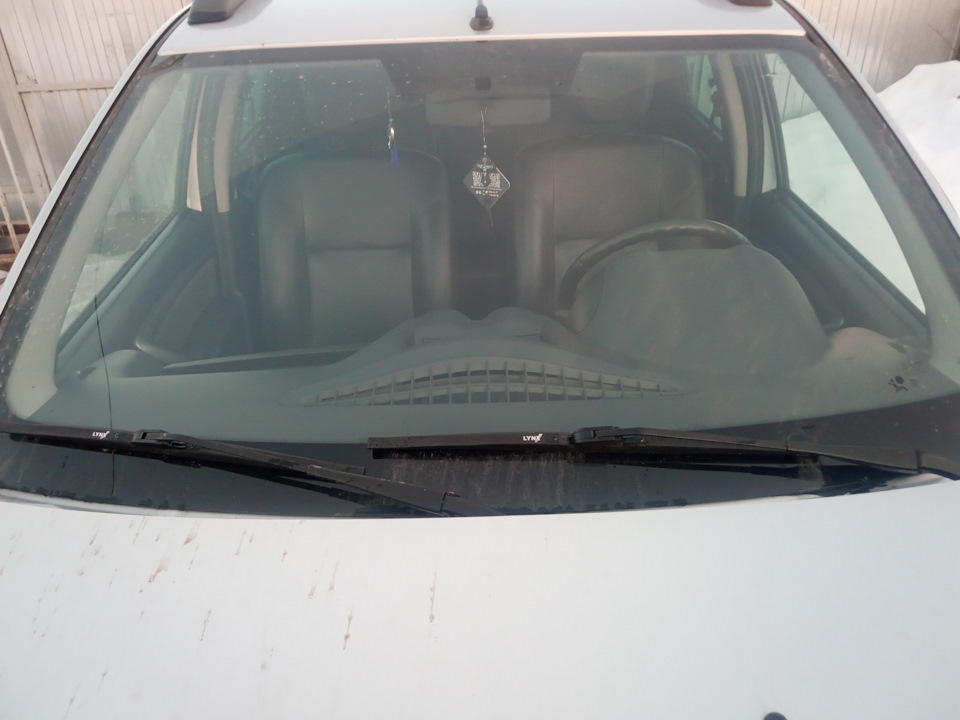 Так дворники выглядят с наружи — Renault Duster (1G)