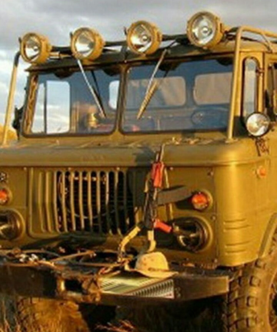 Продам танковые прожекторы Луна! — GAZ 66 BUREVESTNIK, 4,7 л, 1975 года |  аксессуары | DRIVE2