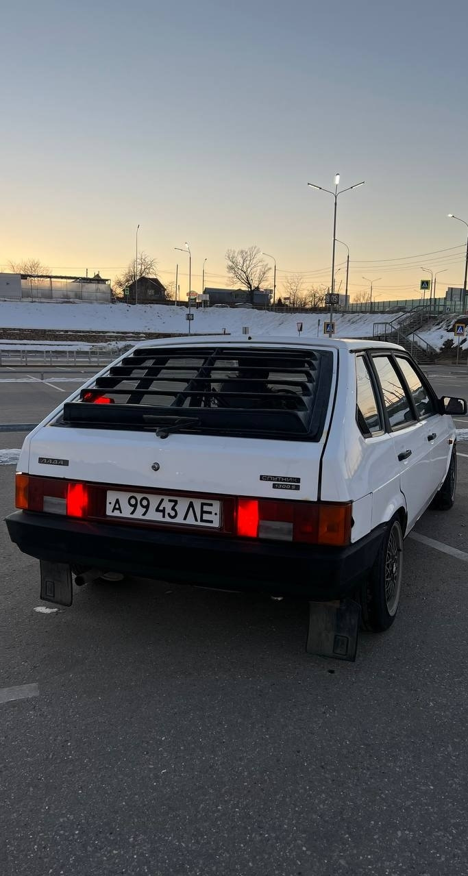 Решётка (жалюзи, гриль) на заднее стекло ваз 2108-2109 — Lada 2109, 1,3 л,  1991 года | аксессуары | DRIVE2