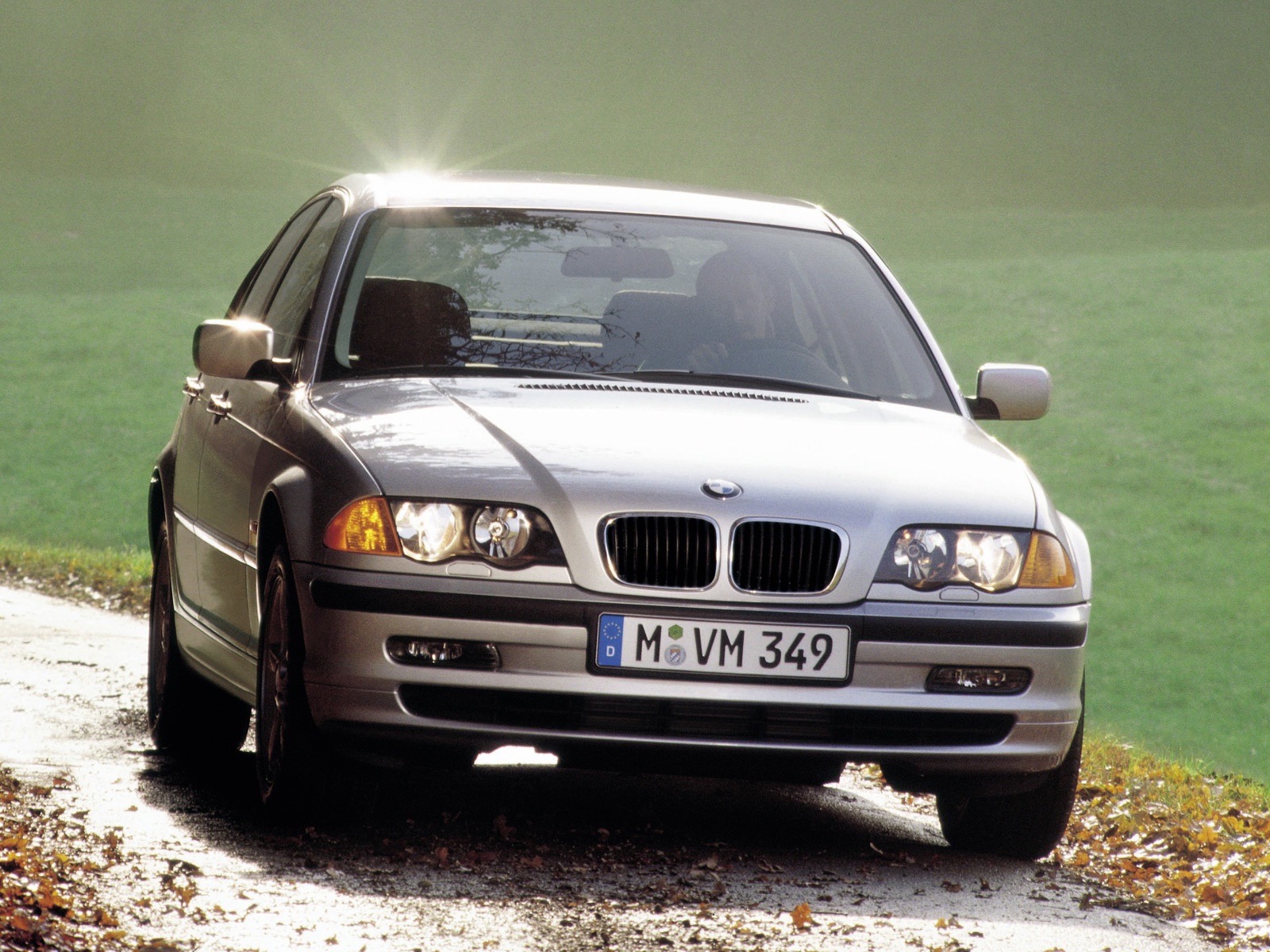 Стоит ли покупать бу. BMW e46 2001 год. BMW 316i e46 2001. BMW 320d 1998. BMW 320d 2001.