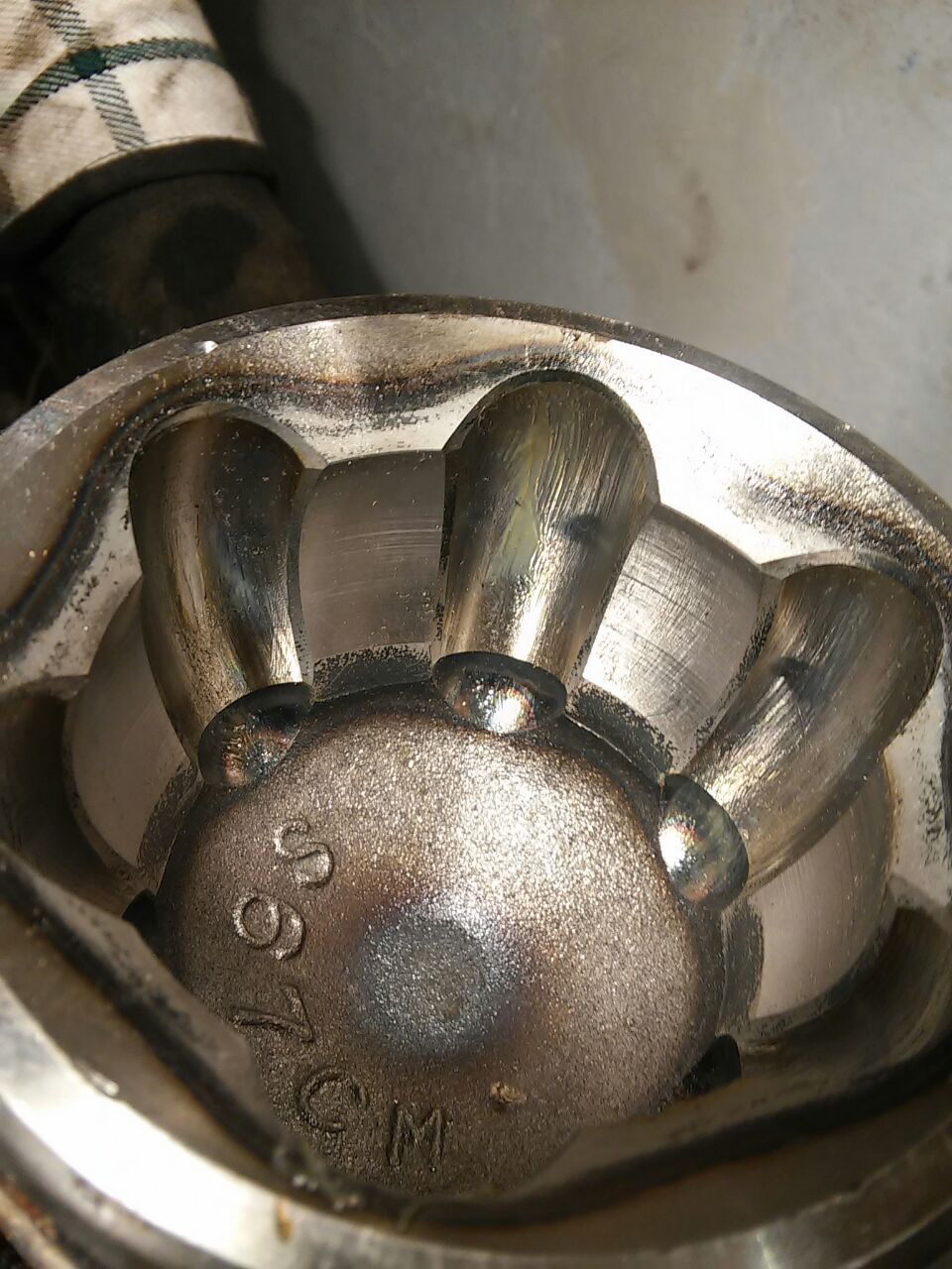 Замена шруса и опоры амортизатора чашки — Chevrolet Epica, 2 л, 2007 ...